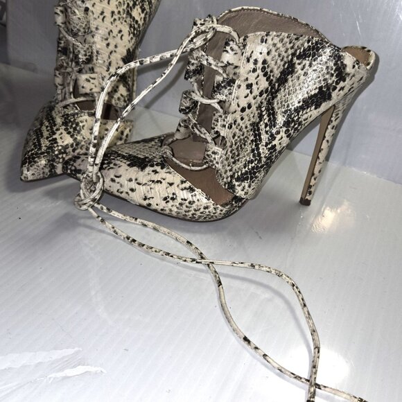 Steve Madden Waarner Women's Snakeskin Ultra High Stiletto Heel Mules Size 8.5 - Picture 3 of 13